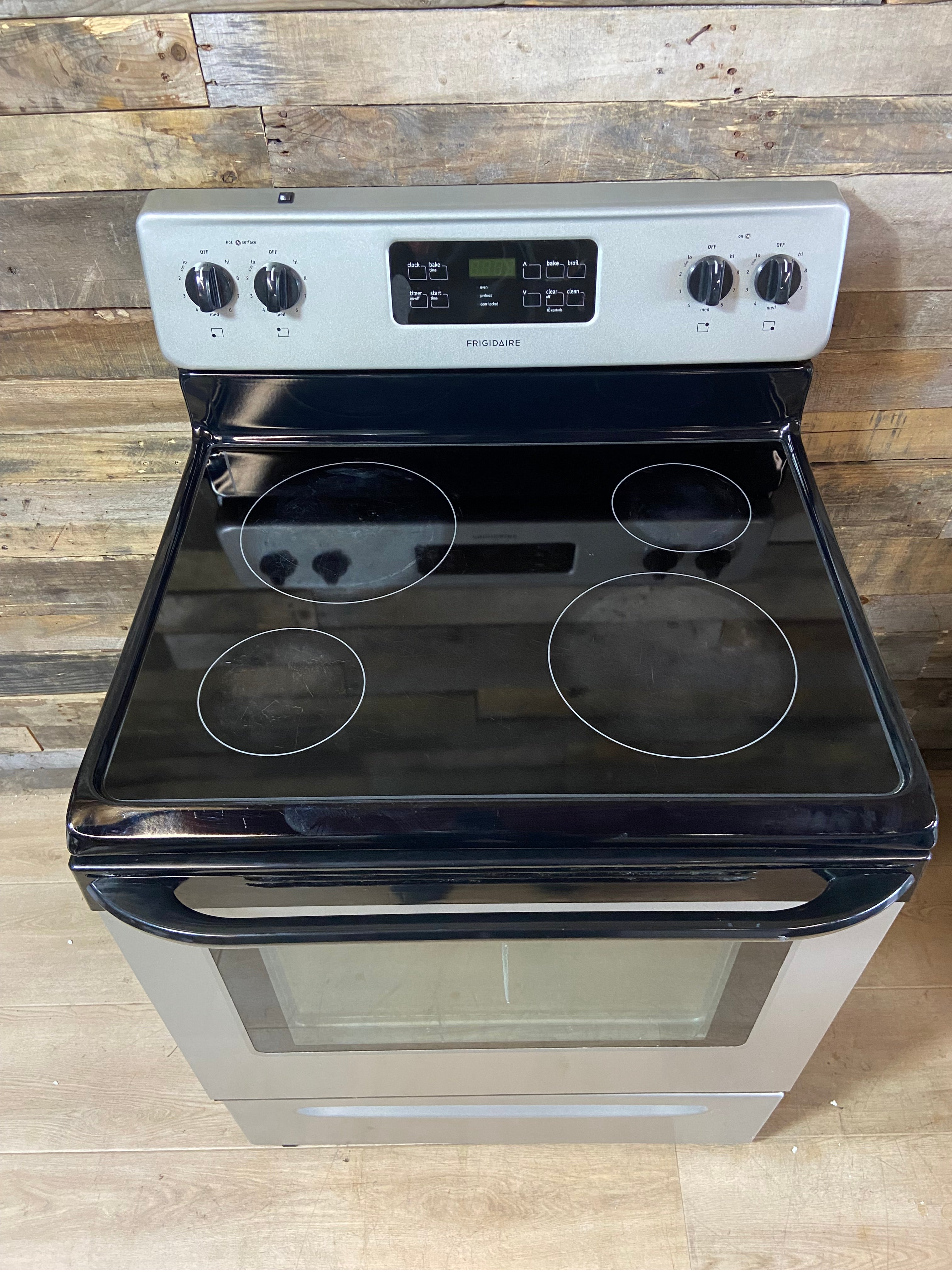Frigidaire Stainless Steel 4 Burner Range